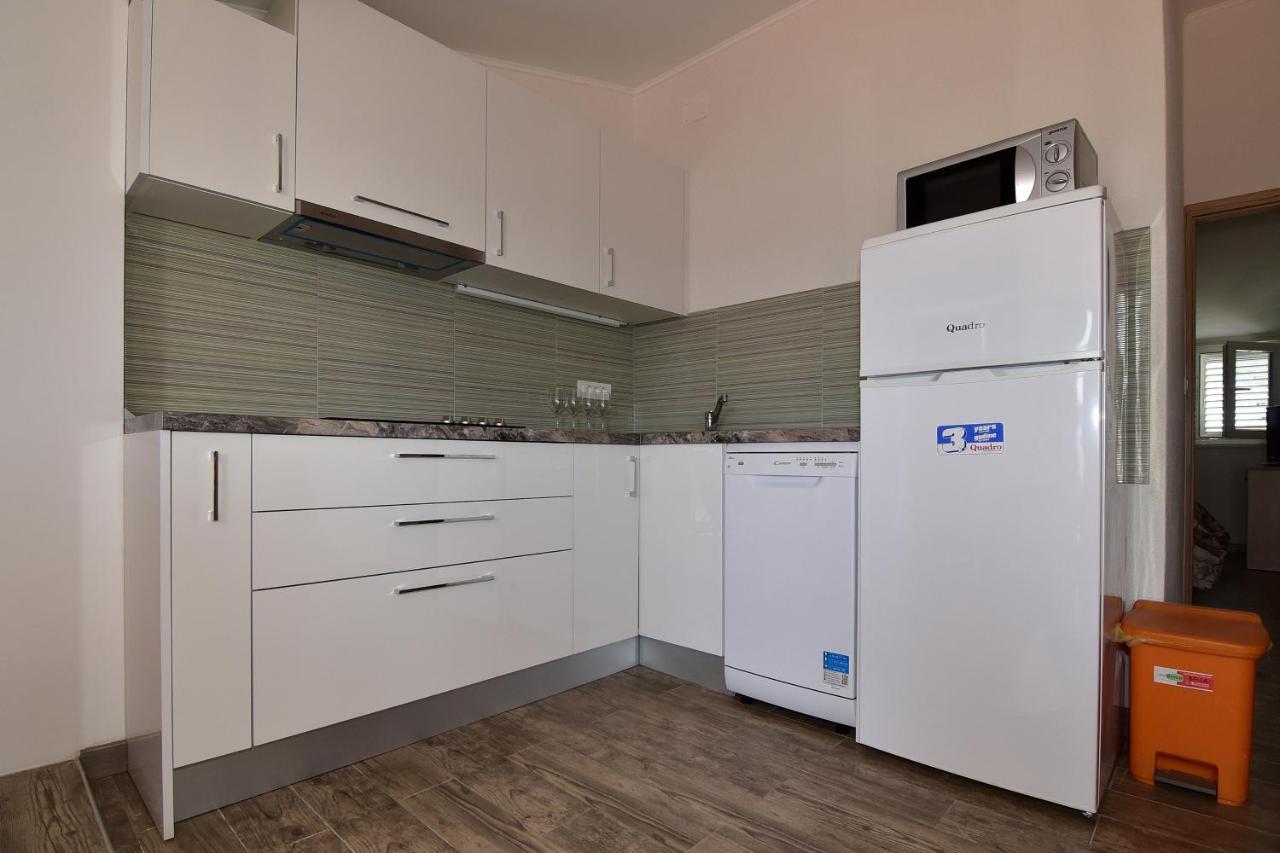 Apartments Dobrinic 马卡尔斯卡 外观 照片